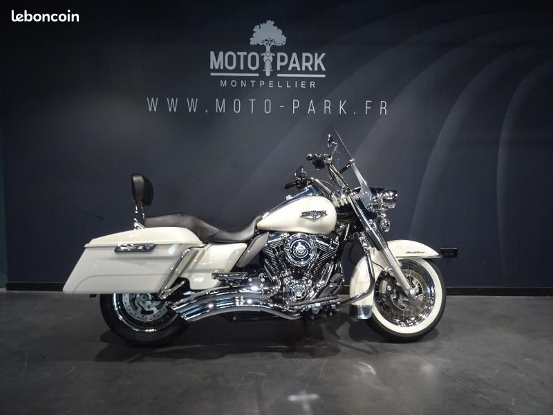 moto Road King Classic 1690 Couleur ABS 2014