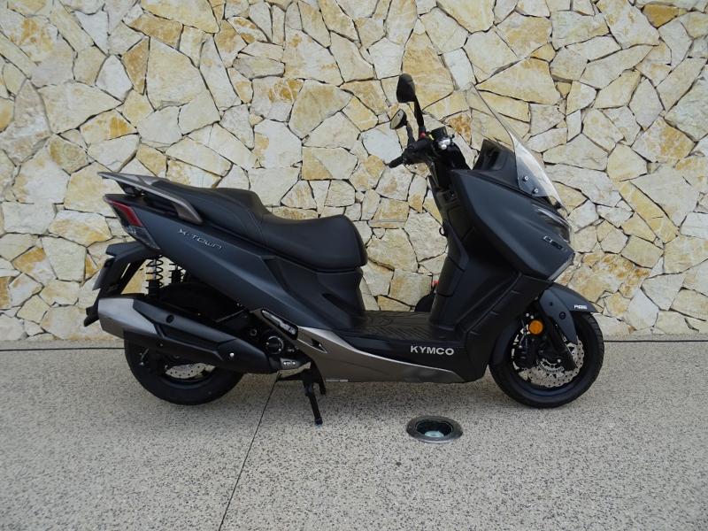 moto X.Town 300 ABS