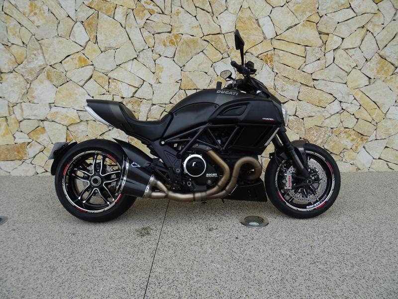 moto Diavel 1200 Carbon ABS