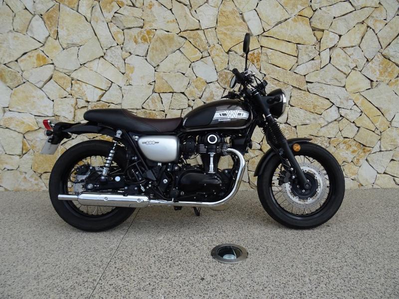 moto W 800 2021
