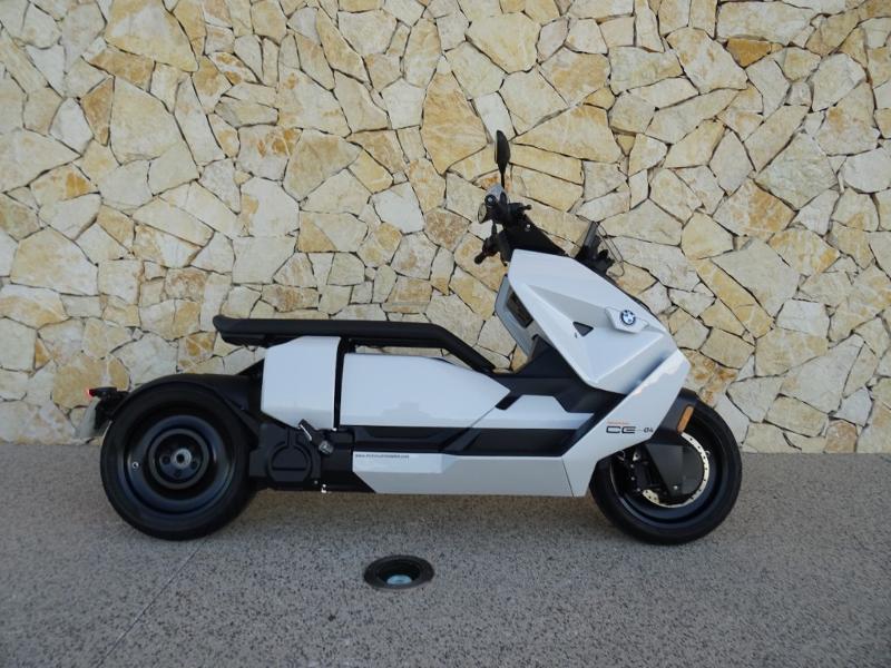 moto CE04 15 kw 20 cv