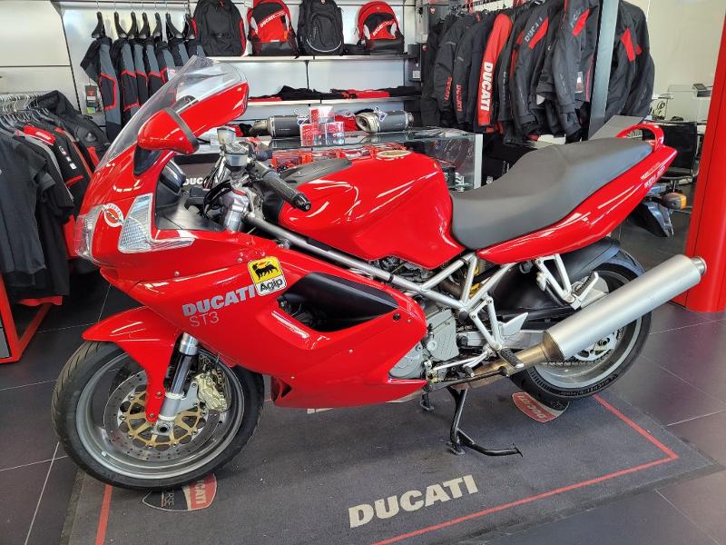 moto ST3 992