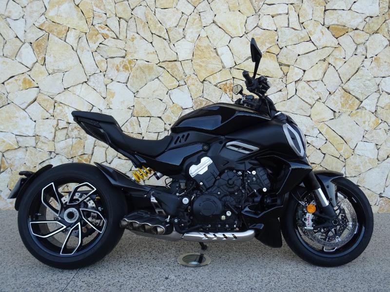 moto DUCATI Diavel 1158 V4 occasion